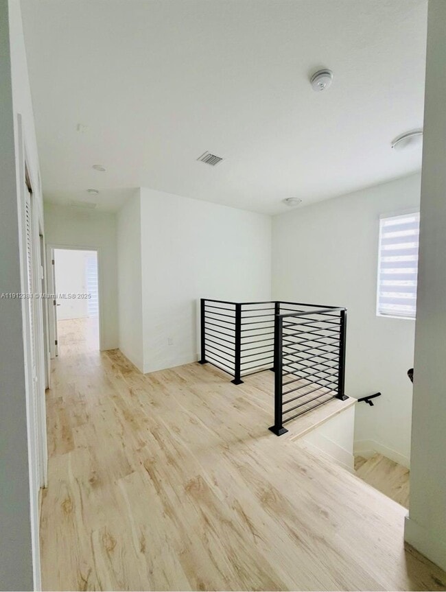 Building Photo - 13663 SW 158th Ave