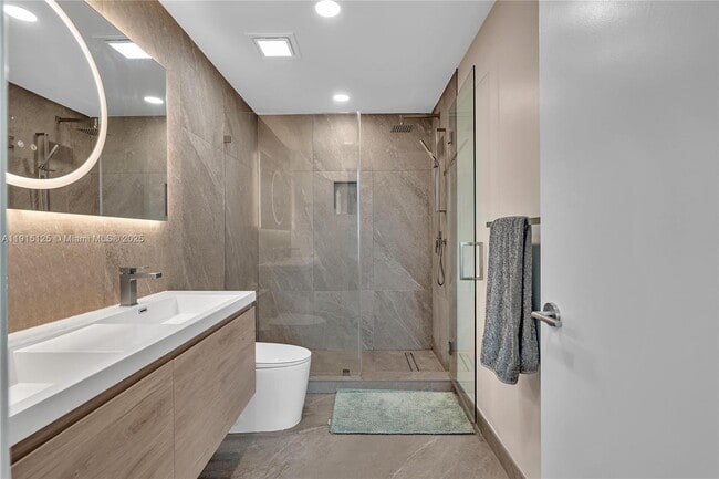 Building Photo - 3029 NE 188th St