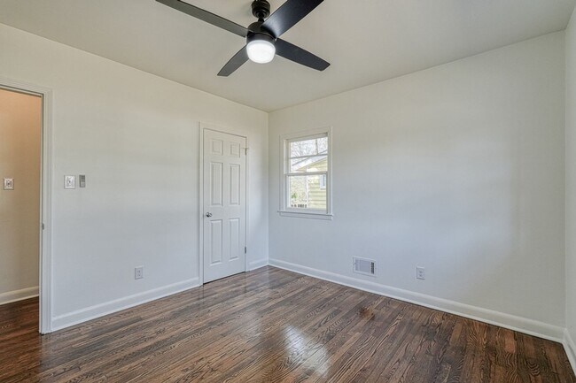 Building Photo - 118 1st Ave