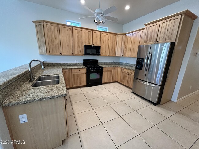Building Photo - 18660 E Agua Vista