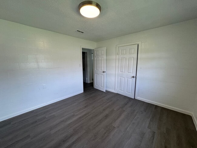 Building Photo - 170 Horizon Cir SW