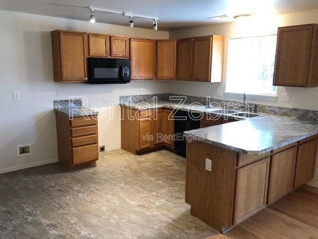 Building Photo - 3268 SW Metolius Pl