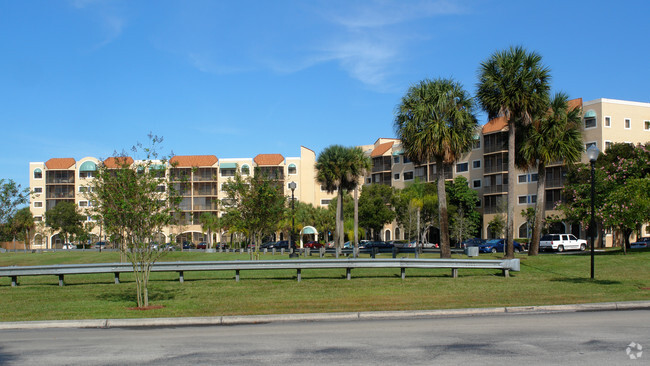 Building Photo - The Falls of Bonaventure