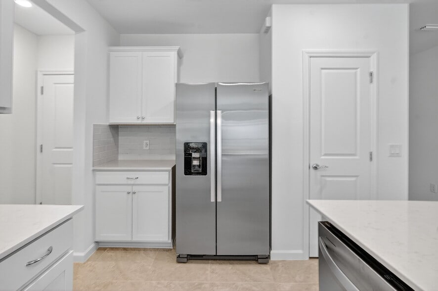 Building Photo - 27823 Solis Grande Dr