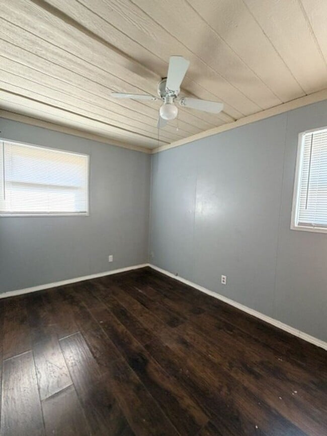 Building Photo - 1308 Greenwood Ave