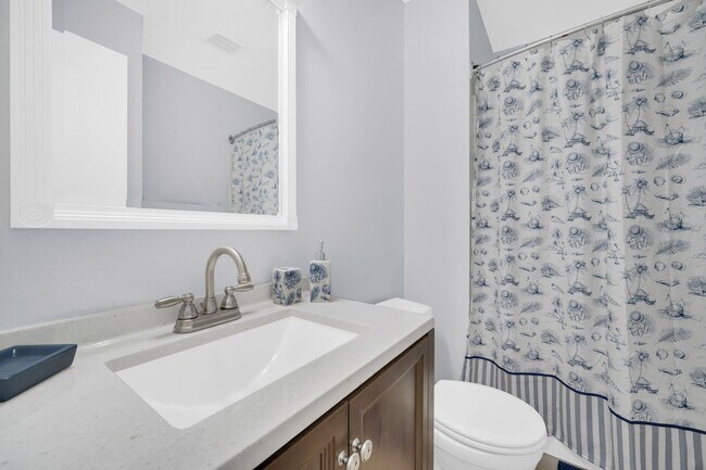 Building Photo - 1635 Ocean Bay Dr