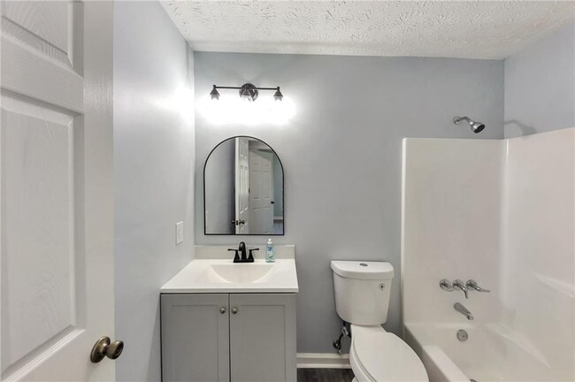 Building Photo - 6906 Shangrila Way