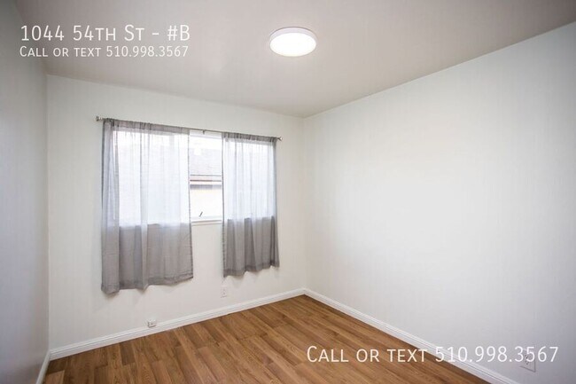 Building Photo - 1044 54th St