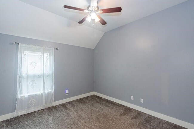 Building Photo - 2306 Coleridge Ct
