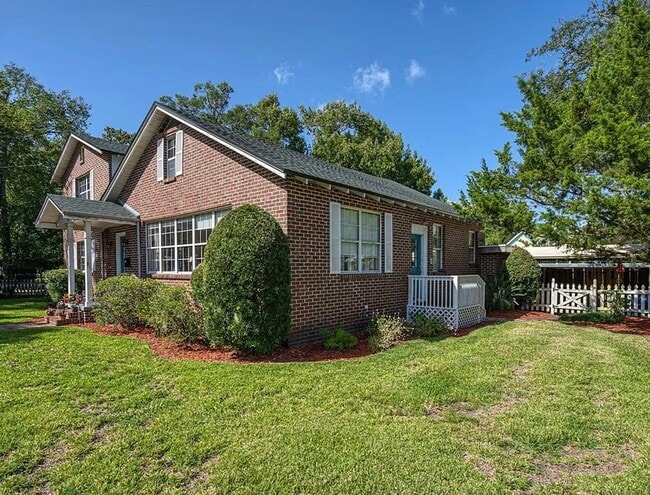 Building Photo - 503 S 7th St