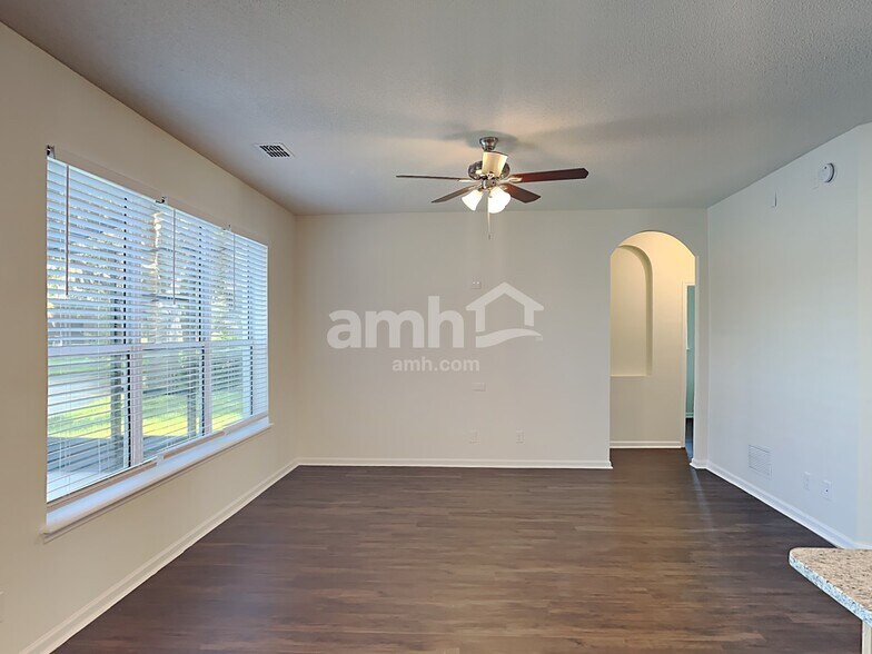 Building Photo - 901 Autumn Green Ct