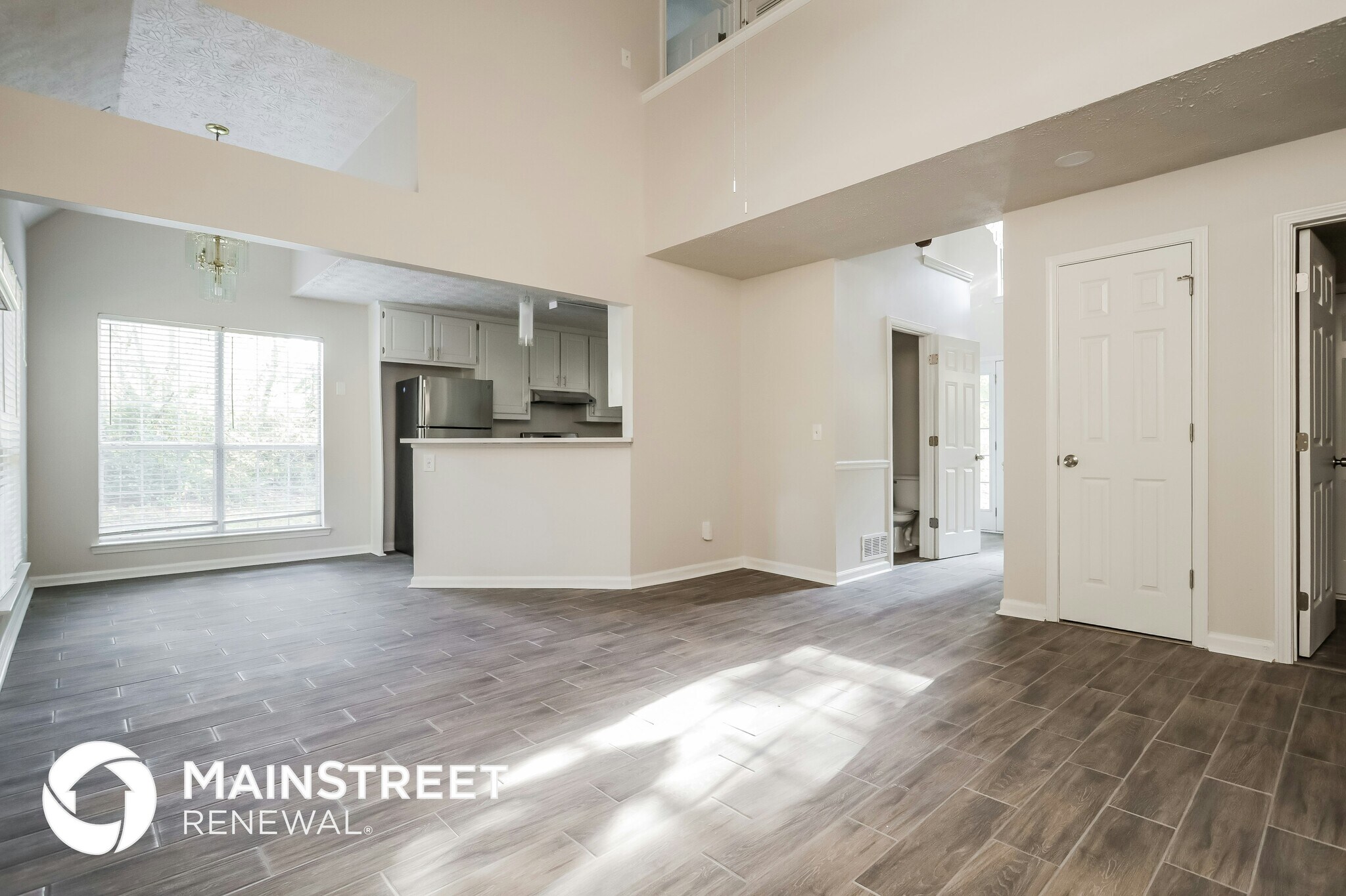 Building Photo - 242 Fairview Point