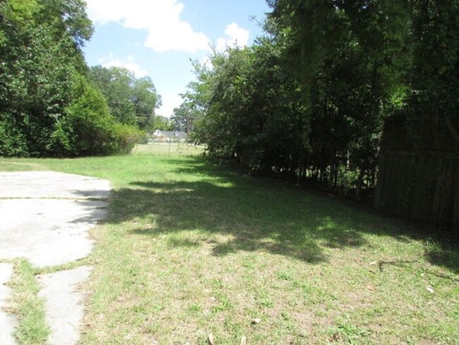 Building Photo - Charming 2-Bedroom Home in a Convenient Sumter Location