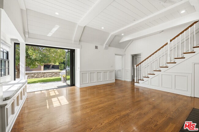 Building Photo - 4316 N Clybourn Ave