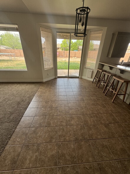 Building Photo - 86 W 1965 S