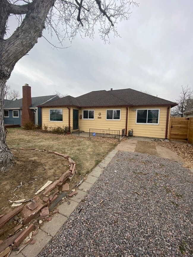 Building Photo - Beautiful 2 bedroom home in Chaffee Park with Huge Studio