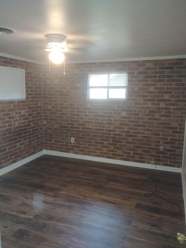 Building Photo - Big House on a Big Fenced Lot on the West Side of Jacksonville