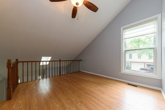 Building Photo - 66 S Stonington Dr