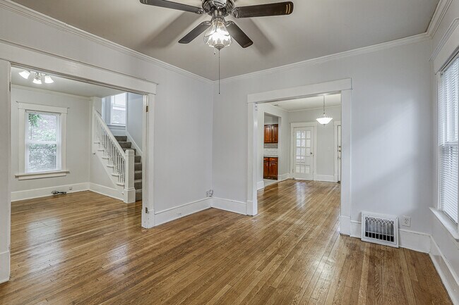 Double wide openings give an open plan feel - 4333 Charlotte St