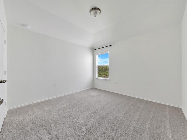 Building Photo - 12416 Anthology St