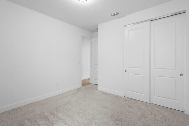 Building Photo - 10646 Hensley St