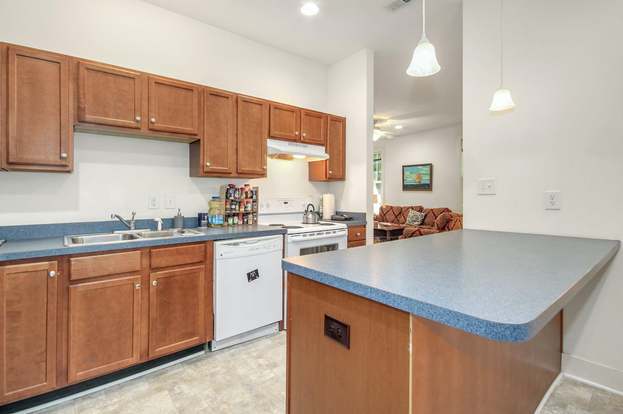 Building Photo - 511 Coolidge St