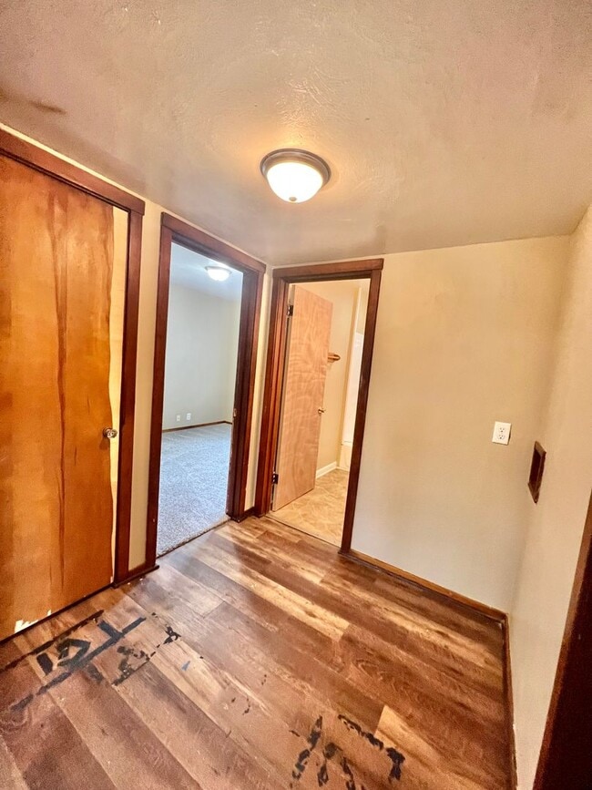 Building Photo - NEW LISTING! 3 Bedroom House!