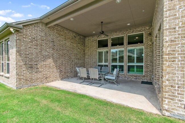 Building Photo - 12883 Possum Kingdom Dr