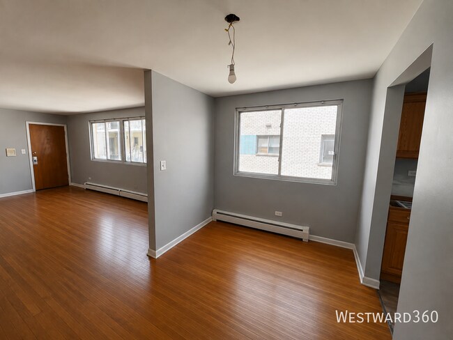 Building Photo - 1624 W Touhy Ave