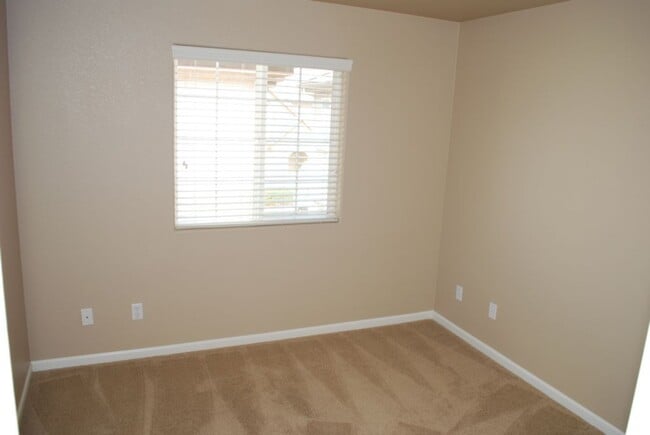 Building Photo - 8415 Oliva Rd