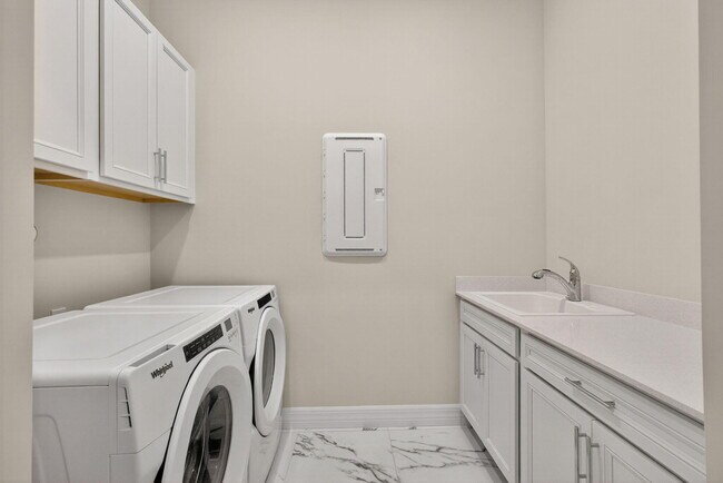 Building Photo - 10904 Stellar Cir
