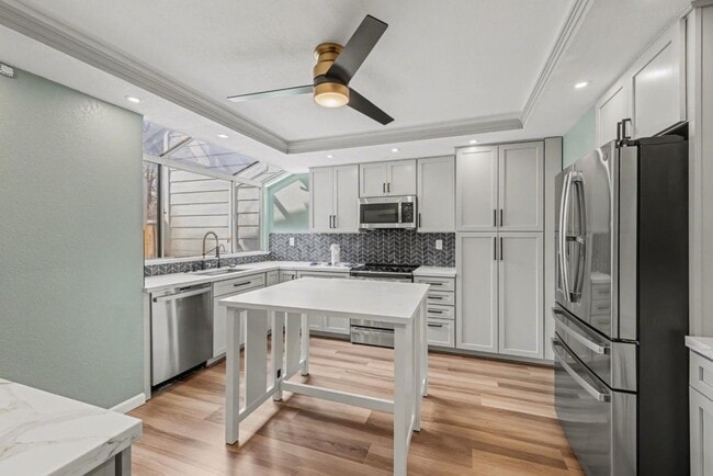 Building Photo - 169 Heron Dr