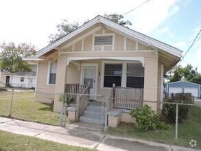 Building Photo - Nice home near downtown Pensacola!