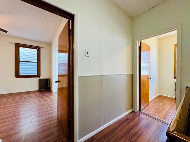 Building Photo - 100 Lexington Ave