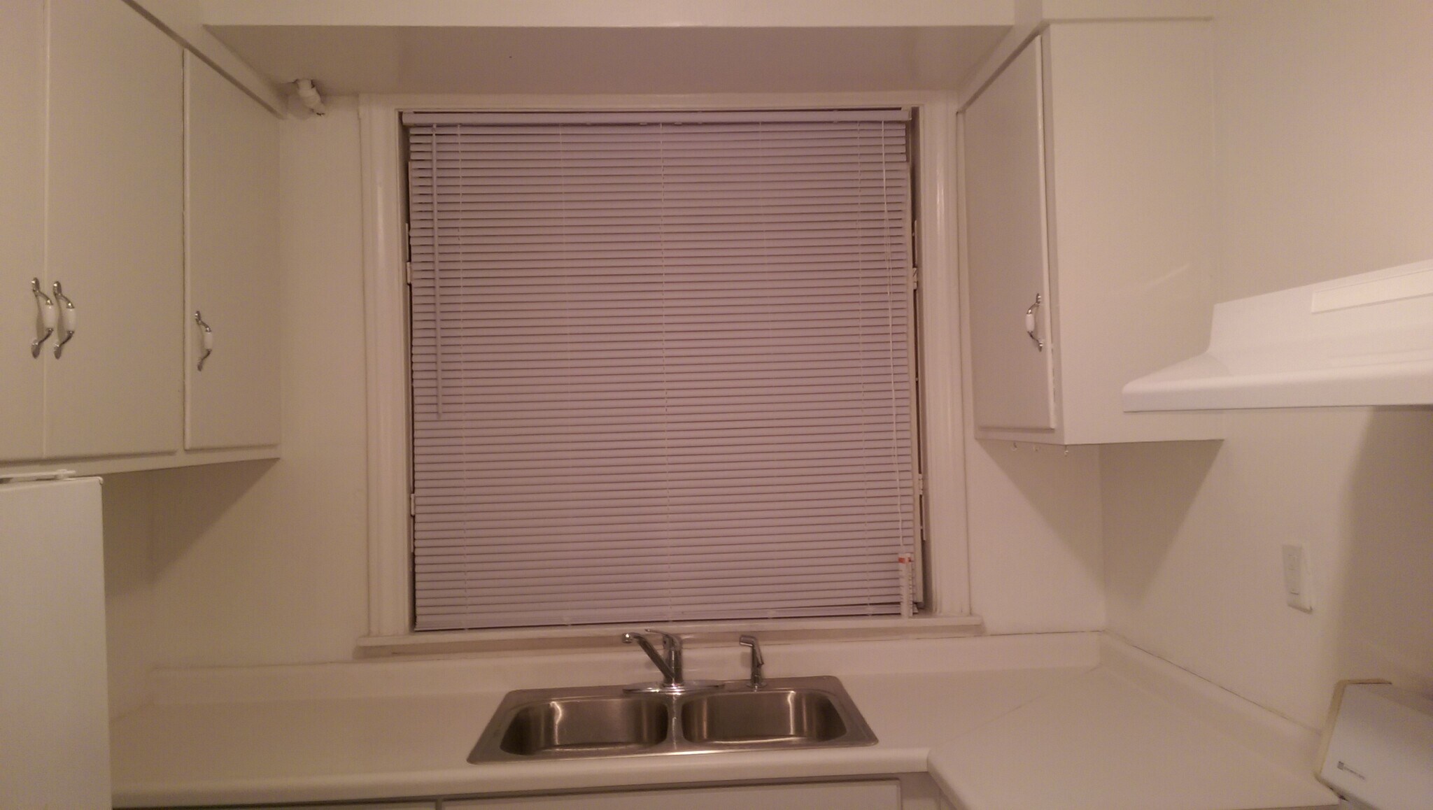 Kitchen - 6519 S Eberhart Ave