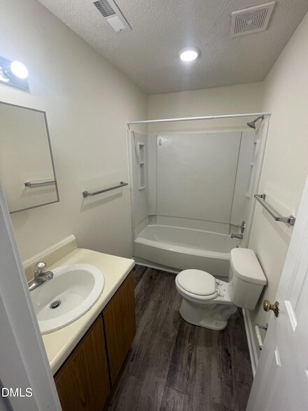 Building Photo - 3535 Ivy Commons Dr