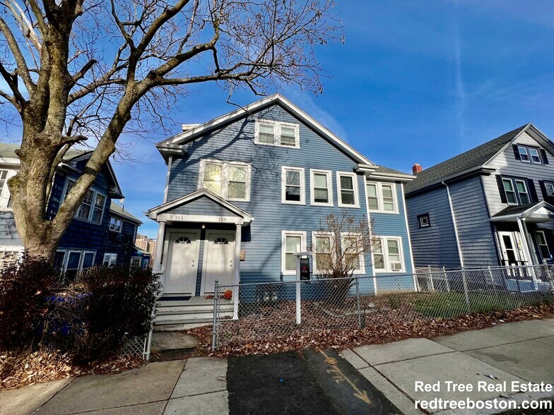 Building Photo - 158 Hillside St