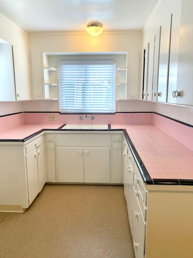 Building Photo - 6798 DP