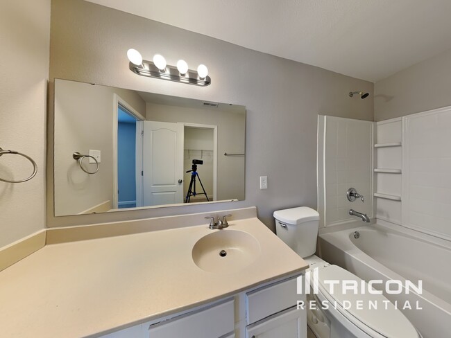 Building Photo - 6153 Salamander Run Ln