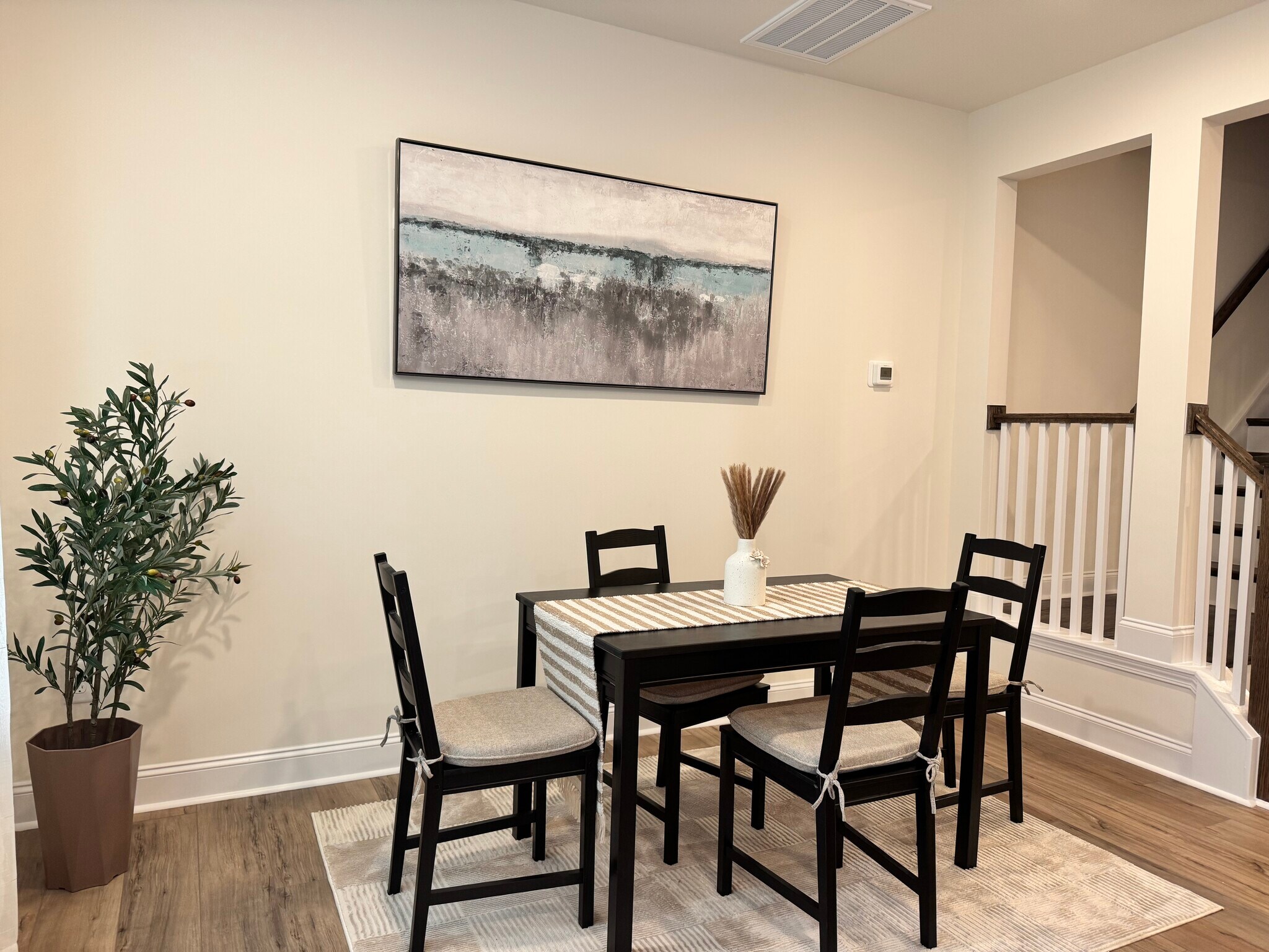 Building Photo - 327 Church St