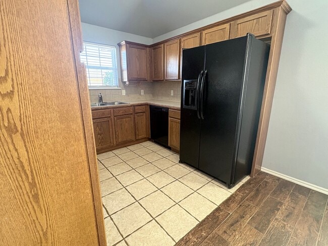 Building Photo - 806 Beaumont Square