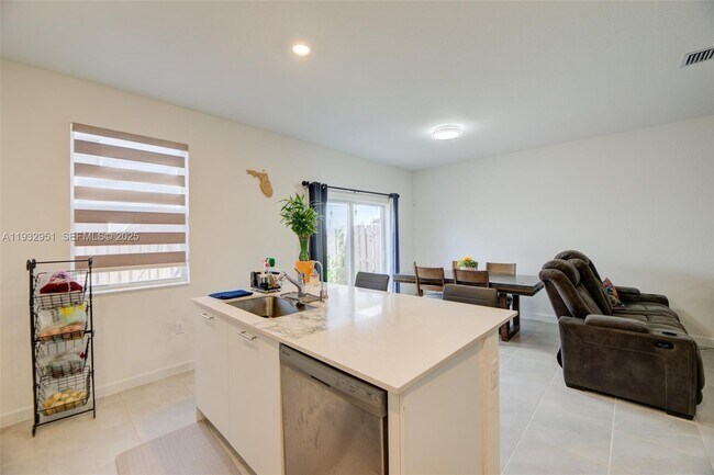 Building Photo - 12604 NW 23rd Pl