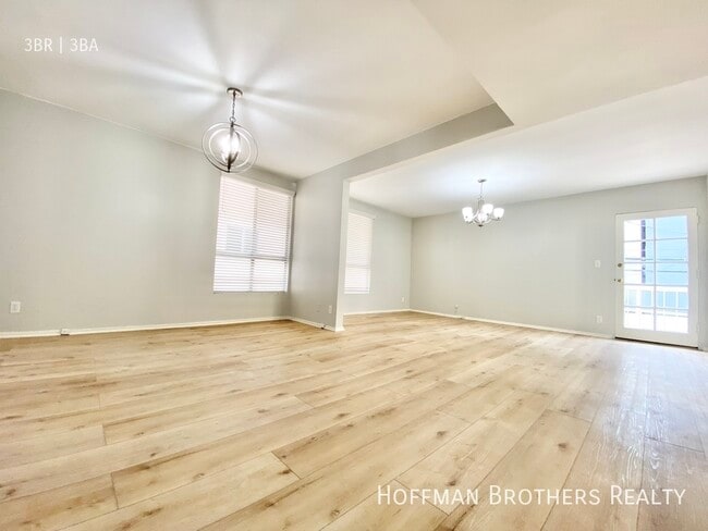 Building Photo - 931 S Wooster St Los Angeles, CA 90035