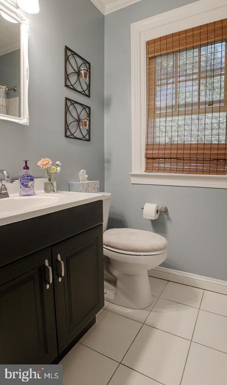 Building Photo - 502 Central Ave