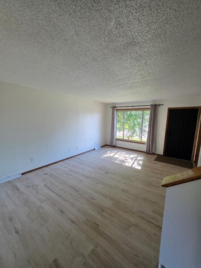 Building Photo - 708 W Interstate Ave