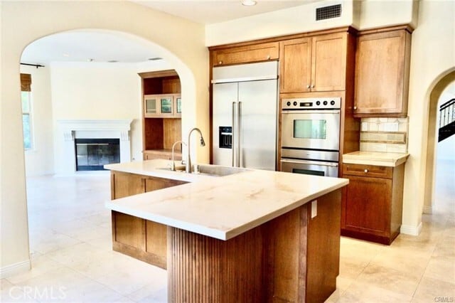 Building Photo - 38 Lemans