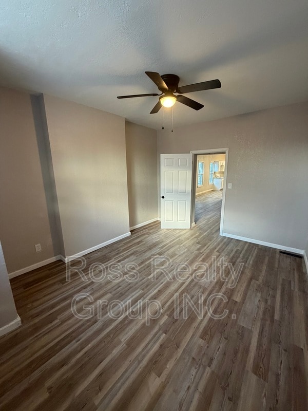 Building Photo - 1441 N Erie St