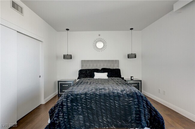 Building Photo - 222 Karen Ave