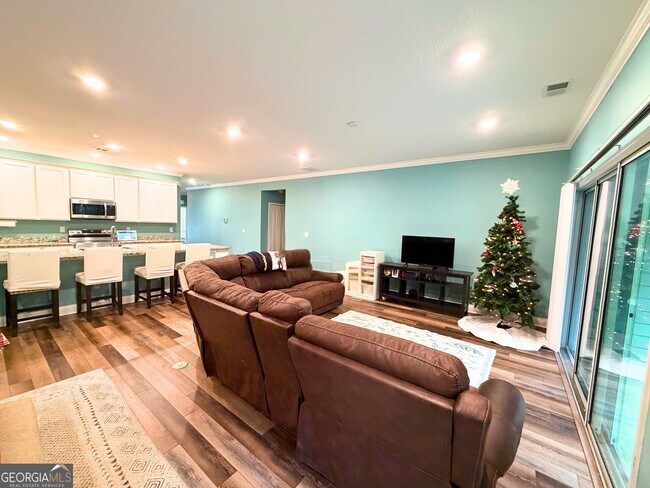 Building Photo - 208 Boatsman Way