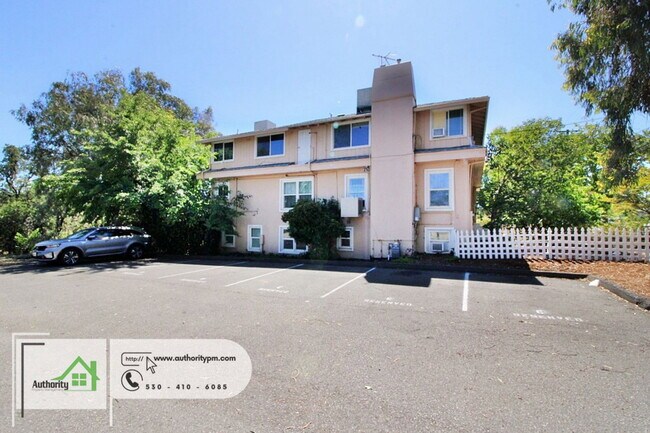 Building Photo - 2391 Placer St